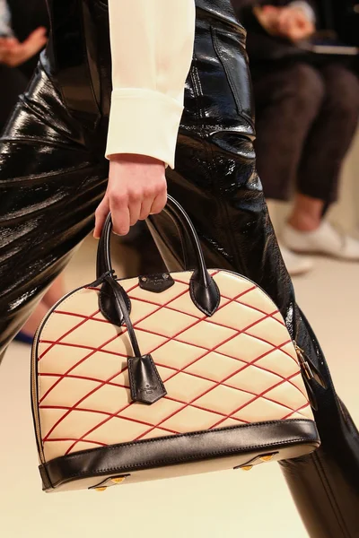 Look 142